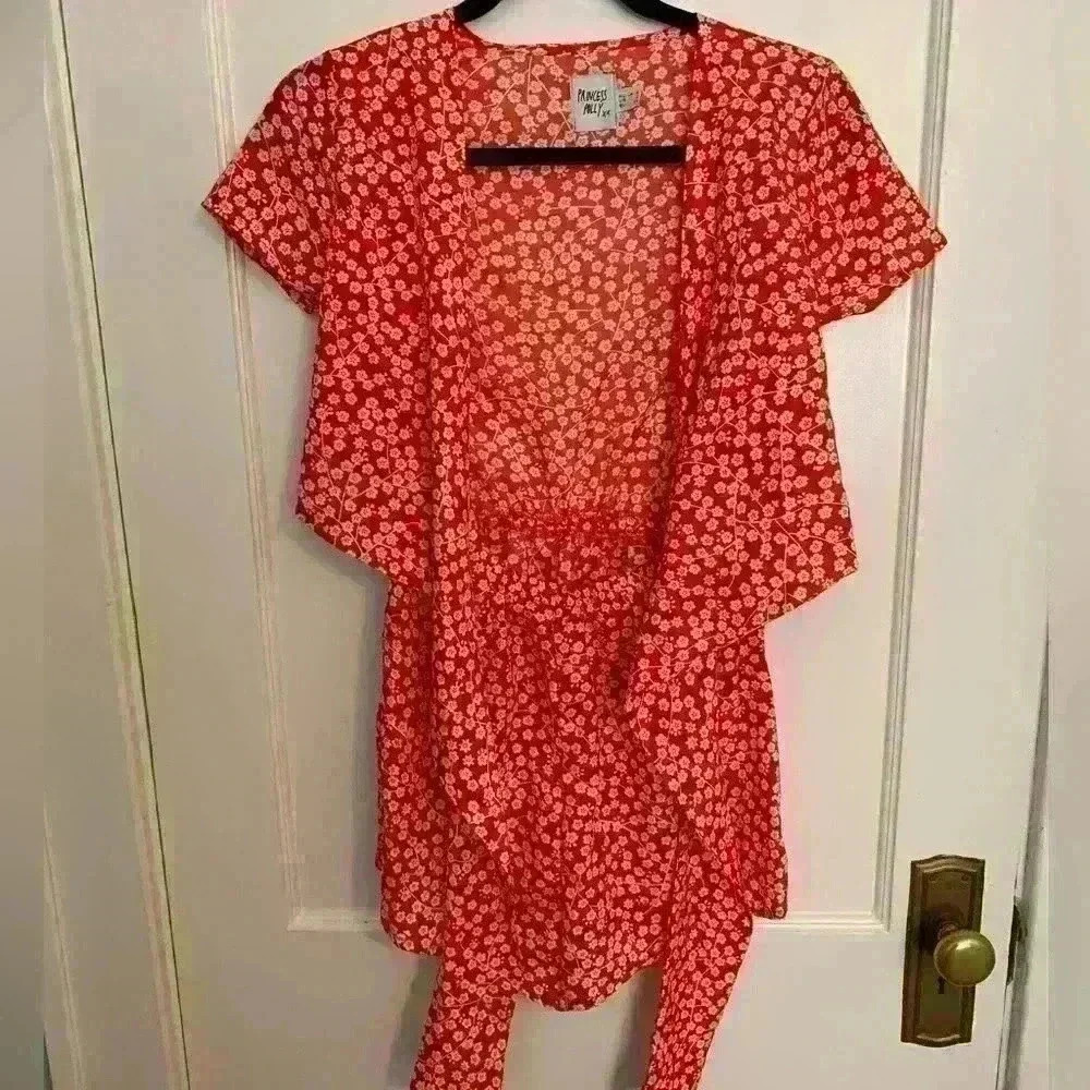 Princess Polly Ragnar Front Cutout Romper, Red and white floral, Women’s Size 2 - Picture 8 of 10